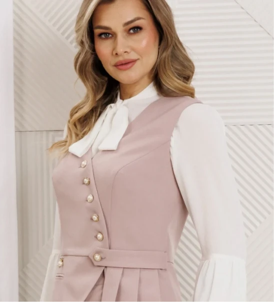 Деловые костюмы